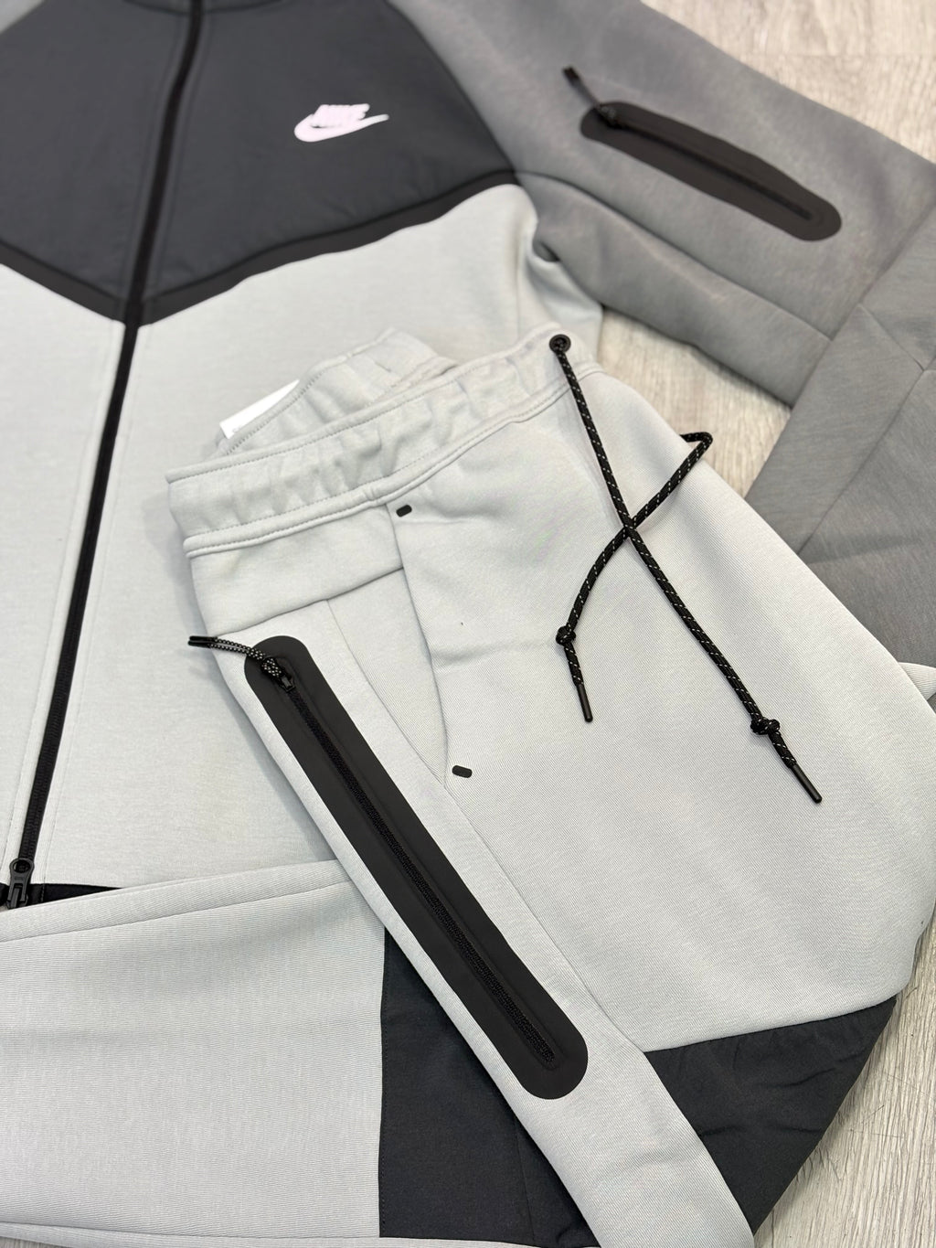 Buzo Nike Tech