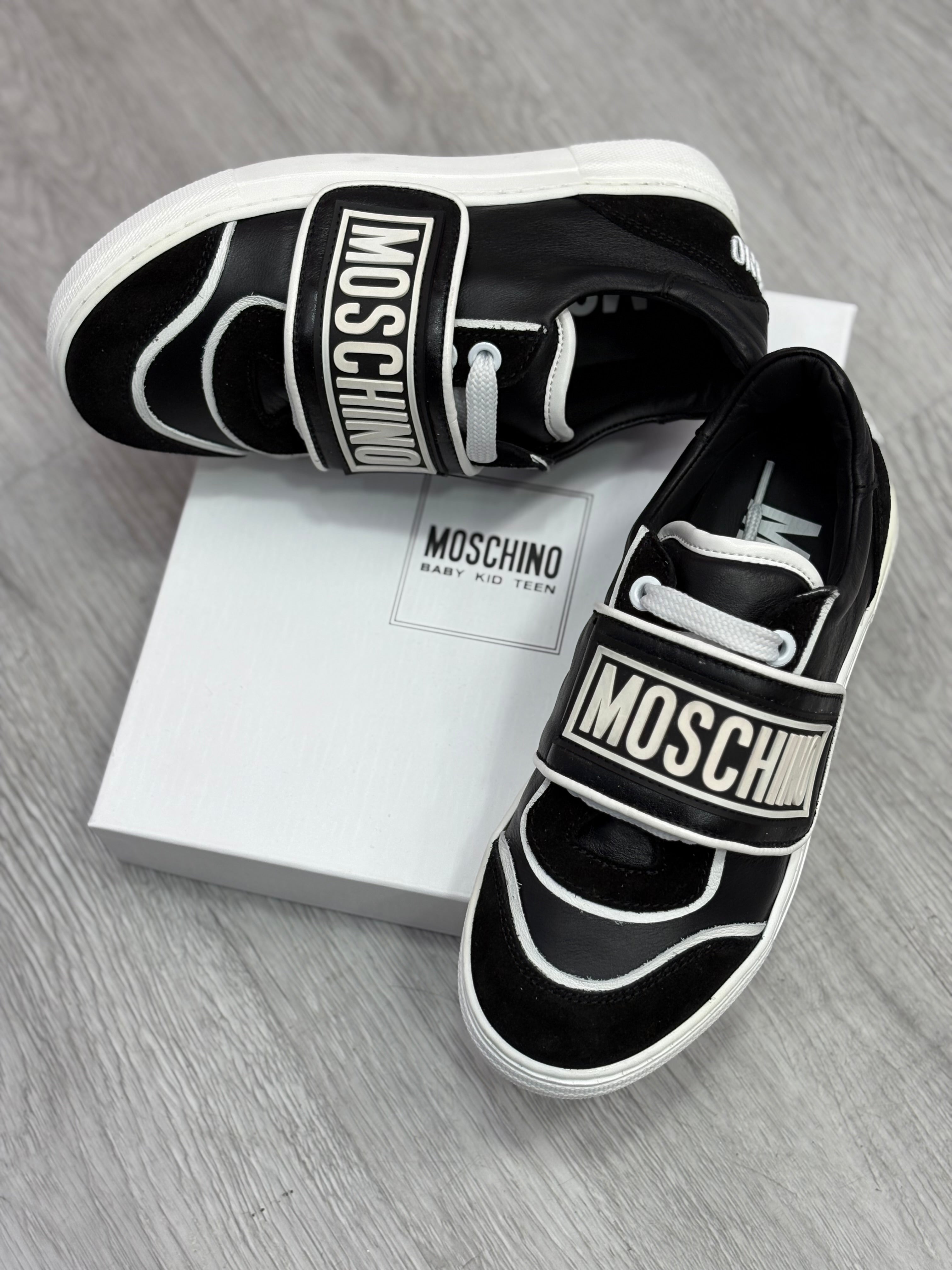 Zapatillas moschino Kids negras